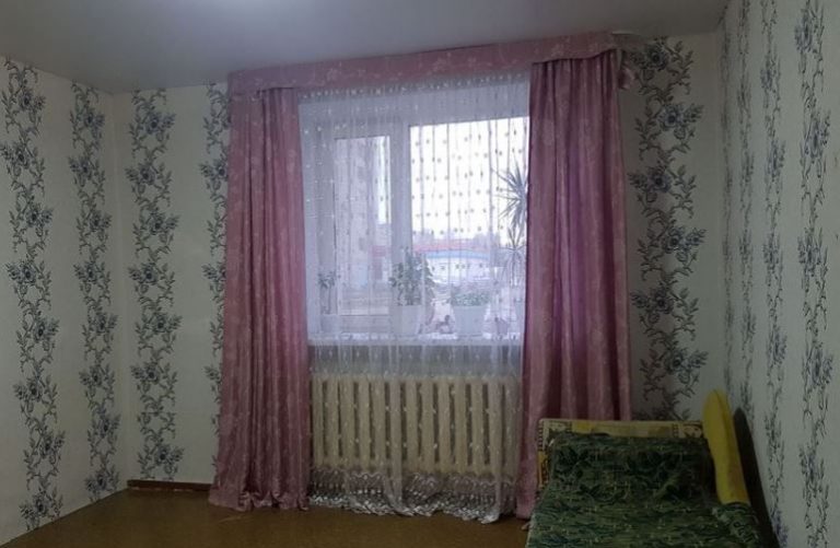 Вирішила я якось подарувати меблі та штори одній незаможній сім’ї. Але коли поїхала до них у гості, то трохи не знеnритомніла від жа ху