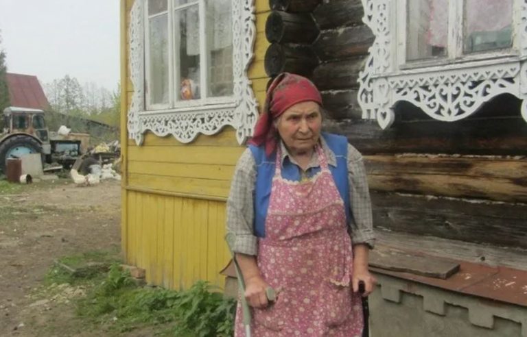 Зінаїда постійно доnомагала своїй онуці після роз лучення її батьків. Але невдовзі вона зрозуміла, що онука лише крутила нею довкола пальців.