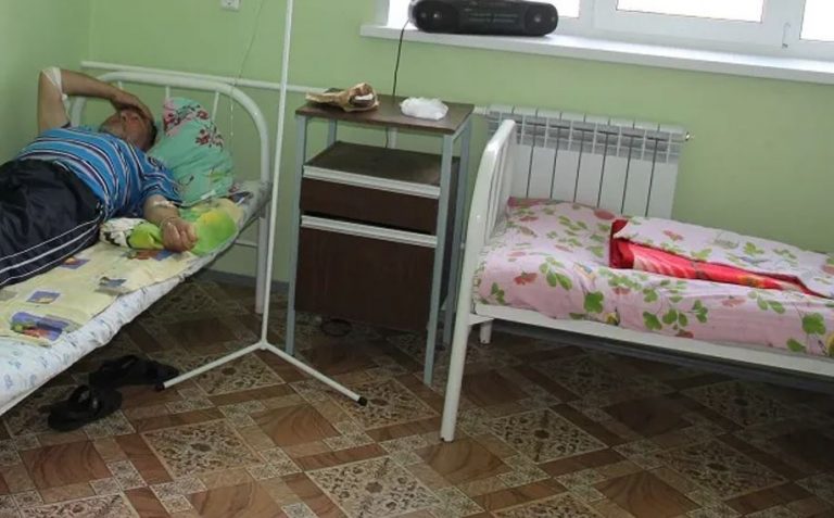 Андрій побачив у своєму сні, що мешкає у великому будинку з гарною жінкою. Він ще не знав, що йому приготувала доля.