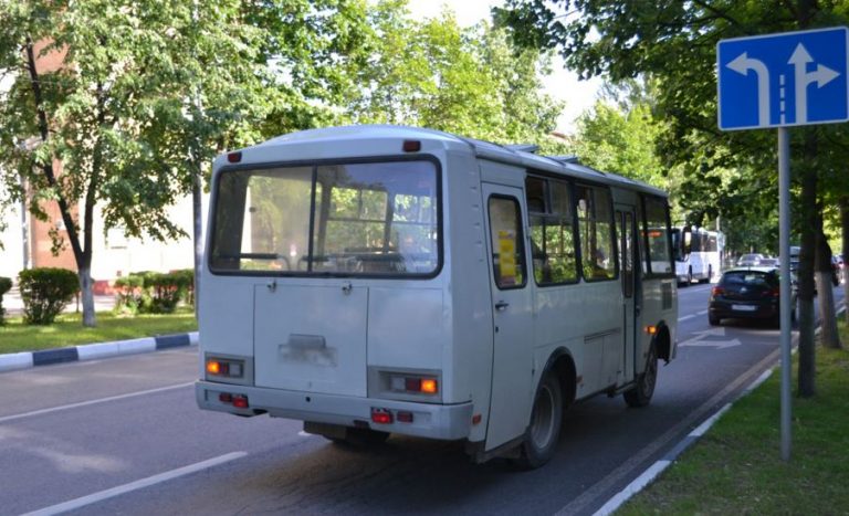 Я була вражена, коли моя дочка не поступилася своїм місцем у транспорті нужденним. Але, коли вона пояснила свою позицію, я зрозуміла, що вона має рацію.