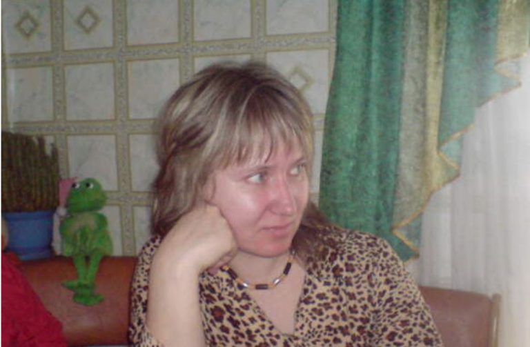 Марина заздрила Аллі, адже здавалося, що вона живе ідеальним життям. Але тільки Алла знала, з якою працею їй дається все хороше в житті.