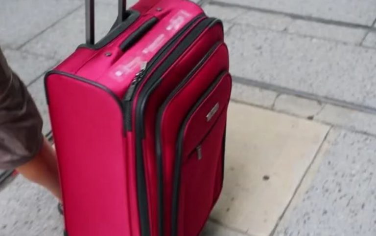 Олег думав, що то була чергова сварkа з Ніною, і вони незабаром помиряться. Але коли двері зачинилися, він раптом зрозумів, що цього разу все по-іншому.