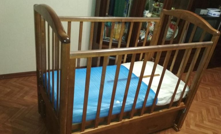 Олег думав, що дружина завжди має прислужувати йому, але коли в них наро дилися близнюки, Олена зрозуміла, що так продовжуватися вже не може.