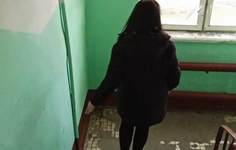 Ганна вирішила зробити сюрприз коханому та переїхати до нього. Але на її жа х, там уже була жінка, яка стверджувала, що вона дівчина Степана.