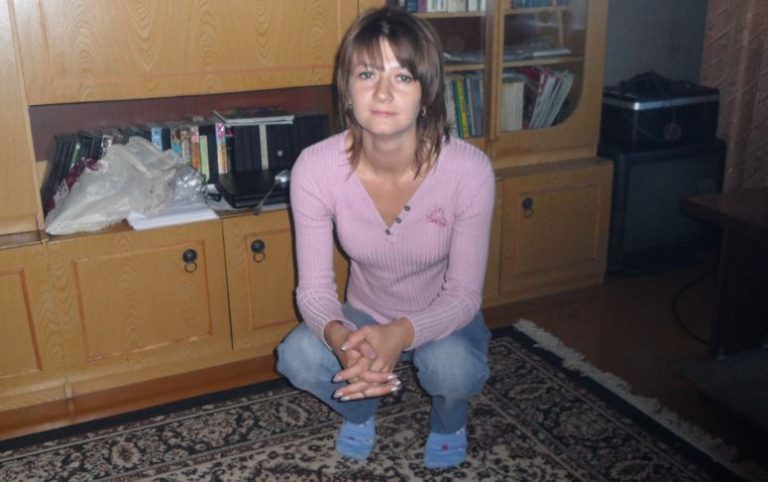 Ілона знала про родину Володимира, але терпляче чекала, поки той роз лучиться. Лише через багато років вона усвідомила, що в нього були зовсім інші плани.