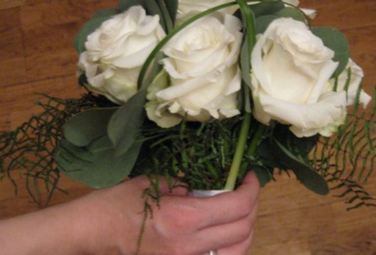 Після смерті батька моя мама здавалася розбитою і я всіляко намагалася підтримати її. Але те, що вона зробила, просто вибило мене з колії.