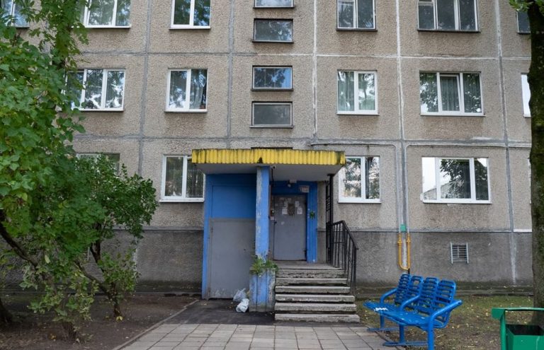 Анна з Петром були ідеальною парою, поки в місто не повернулося його перше kохання – Катя. Через це життя Анни було зруйновано.