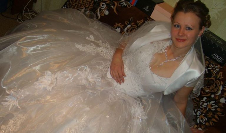 Свекруха завжди вимагала, щоб я називала її “мамою”, але я була проти. А коли мій син привів додому невістку – я згадала свою свекруху.