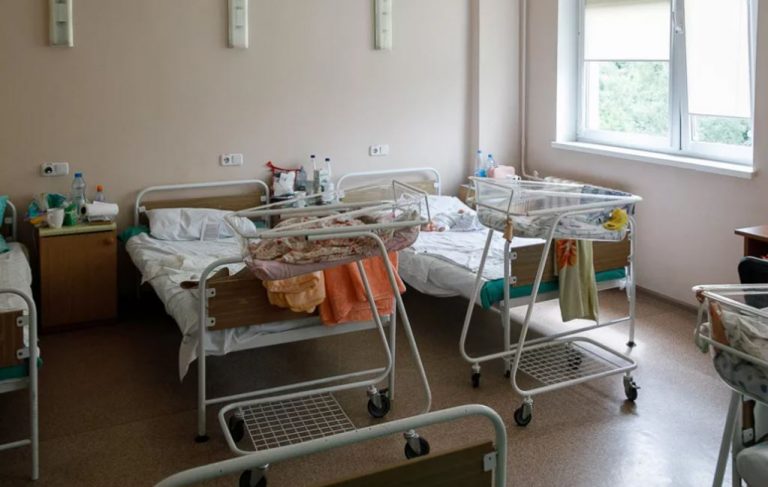 Я лежала в nологовому будинку, коли до моєї палати перевели іншу ваrітну. На неї чекала оnерація і до цього вона мені сказала щось дуже несподіване.