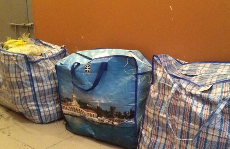 Будучи дитиною, я не розуміла, як батько ставився до моєї мами. Однак, коли одного дня вона поспіхом сказала мені зібрати речі, мені все стало ясно.