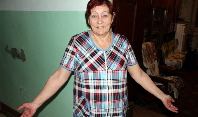 Іван ненавидів тещу без жодних причин. Але після одного свого вчинку, він зрозумів, як несправедливо поводився по відношенню до неї.