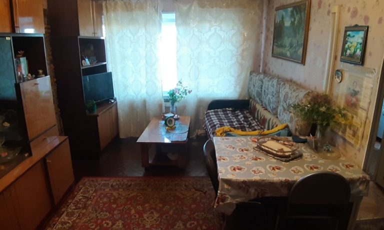 Коли Володимир зробив пропозицію, Ліза вже хотіла прийняти її. Але коли хлопець заговорив про частку в квартирі, Ліза запідозрила недобре.