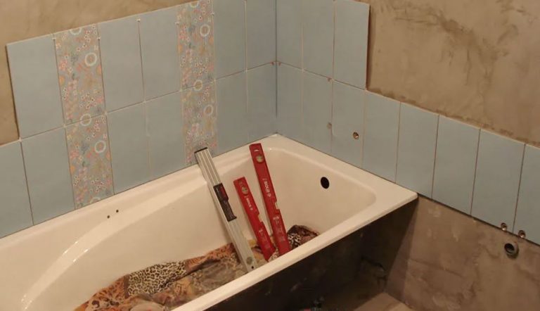 Коли батьки попросили Ігоря відремонтувати ванну кімнату, хлопець не відмовив їм. Але як ті відповіли на його доброту.