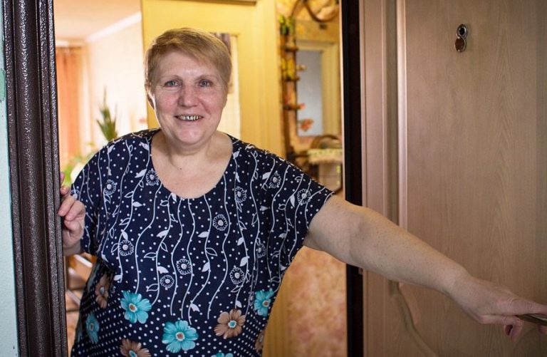 Дарина вирішила залишити свої думки про те, щоб залишитися вдовою, після того, як вона зустріла Дениса. Але одна підслухана розмова змінила все.