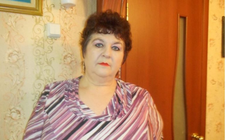 Свекруха не хотіла працювати і все своє життя витра чала гроші чоловіка. А коли той помер, вона перейшла на сина, мого чоловіка.