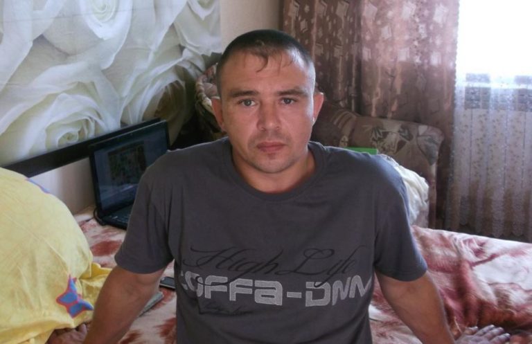 На «містичній» вечірці з подругами Інга мимоволі замовила собі ідеального чоловіка, але вона забула уточнити одну маленьку деталь.