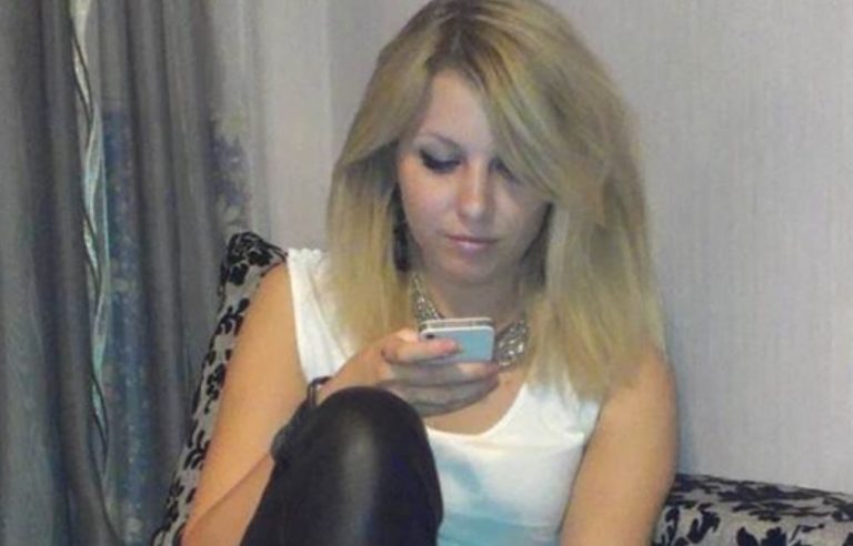 Віру зацікавило чому її краща подруга дзвонила її чоловікові в таку рань і вона вирішила відповісти на дзвінок. Відповівши вона вразилася.