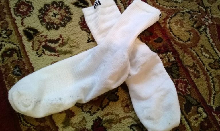 Коли Поліна познайомила свою подругу Віру з її хлопцем Іваном, Віра почала вмовляти Поліну піти від нього. Дуже пізно Поніла зрозуміла причину.