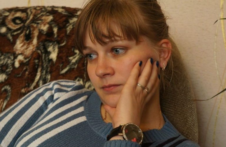 Після роз лучення Ліна знайшла своє щастя в Ігорі, але її син Мишко ніяк не хотів прийняти вітчима. І Ліна стала перед важким вибором.