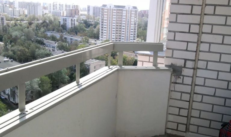 Син одружився два з половиною роки тому, хоча ні в нього, ні у його дружини немає свого житла. А тепер невістка просить, щоби ми передали їм нашу квартиру.