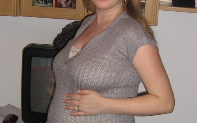 Вперше Оля вибачила свого чоловіка після зра ди через майбутню дитину. Але незабаром вона зрозуміла свою помилку.