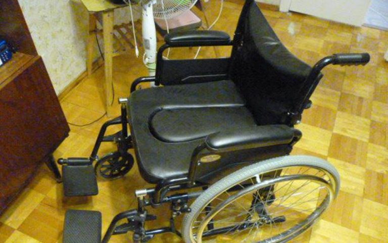 Коли синові Артему виповнилося 18 років, він почав отримувати свою пенсію по ін валідності особисто. І відразу відмовився відраховувати її на потреби сім’ї.