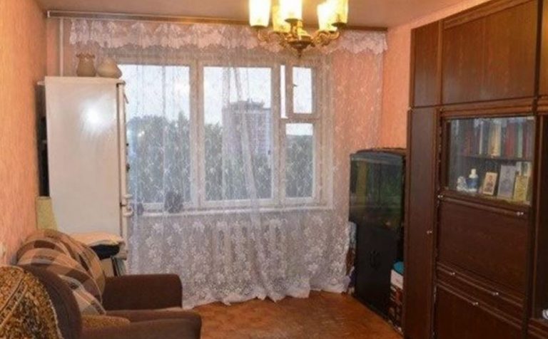 Коли Софія захотіла nродати свою частку в квартирі покійної матері, їй доnоміг один із студентів, який жив там по оренді. Але сюрприз був ще попереду.