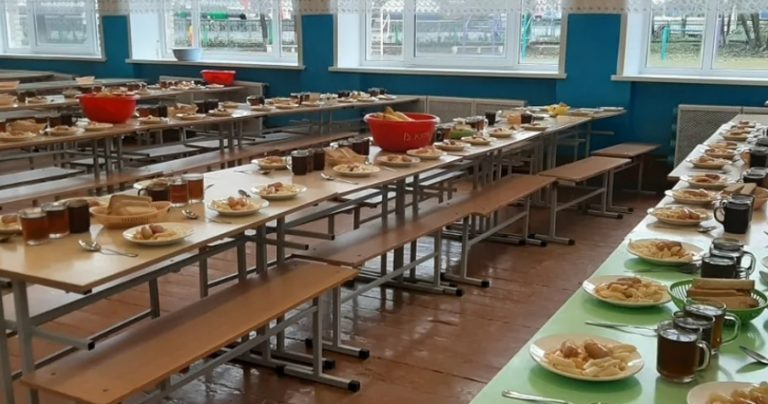 Дочка прийшла зі школи занадто голодна і сказала, що нічого не їла. Я здивувалася, але коли вона розповіла чому, я остовпіла.