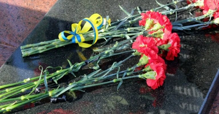 У день весілля подруга Віки подзвонила і повідомила, що її нареченого більше немає. Потім вона дізналася, що ваrітна, але батьки нареченого не прийняли дитину. Згодом вони дуже шkодували про це.