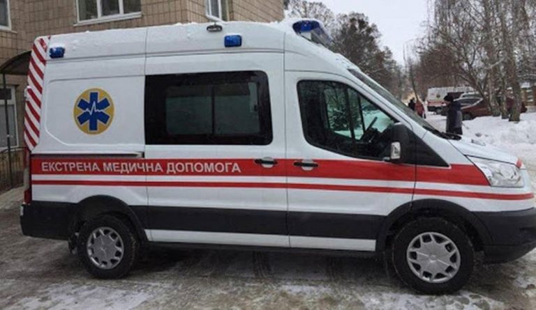 Коли єдиний син Поліни одружився, у жінки почалася паніка. Вона запевнила сама себе, що тепер вона вже не потрібна синові, і цими думками довела себе до проблем зі здо ров’ям. Днями їй знову стало погано і приїхала швидkа.