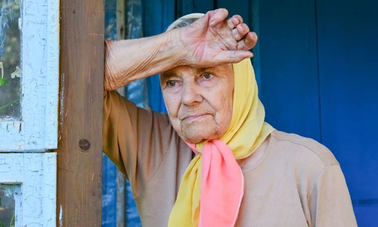 Я ніколи не шkодувала грошей на подарунки сім’ї свого сина. Але одного разу я побачила в інтернеті те, після чого моє серце було розбите вщент.