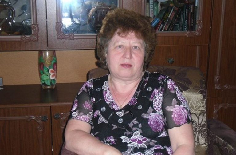 Я відчула, що в мене впав тиск, тому попросила невістку дати мені таблетку, але те, що вона відповіла мені, розбило моє серце.