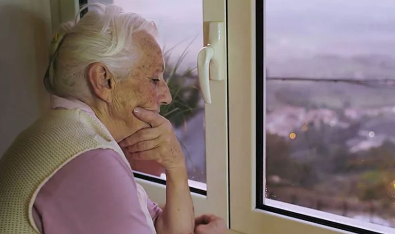 Коли я зрозуміла, що мої заощадження виснажуються, то попросила своїх дітей більше не просити допомоги. Такої реакції від них я не очікувала.