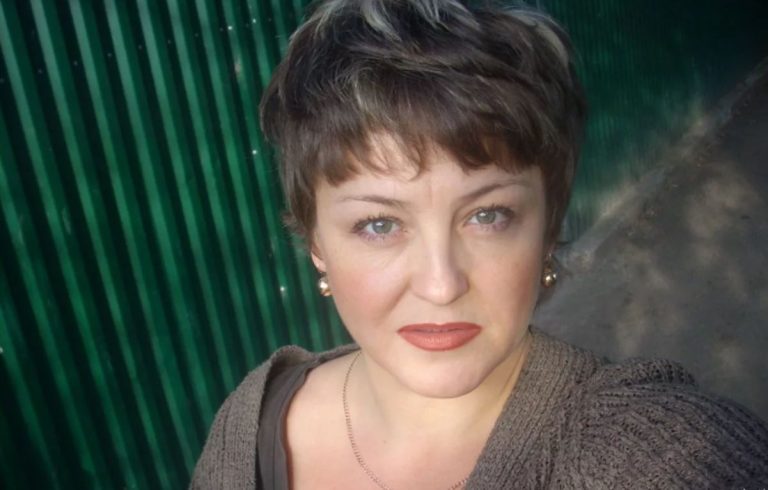 Моя мати каже мені, що мій шлюб був помилкою. Я згодна з нею, але не впевнена: чи варто починати все спочатку у свої 40 років?