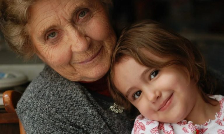 Марта була проти того, щоб її донька жила зі свекрухою. Але вона й припустити не могла, що чоловік стане на бік своїх батьків.