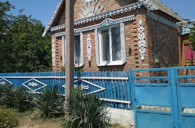 Дід Степан су мував за шумом дітей та онуків разом зі своєю дружиною. І тут у нього з’явилася геніальна ідея, як знову зібрати всю сім’ю разом.