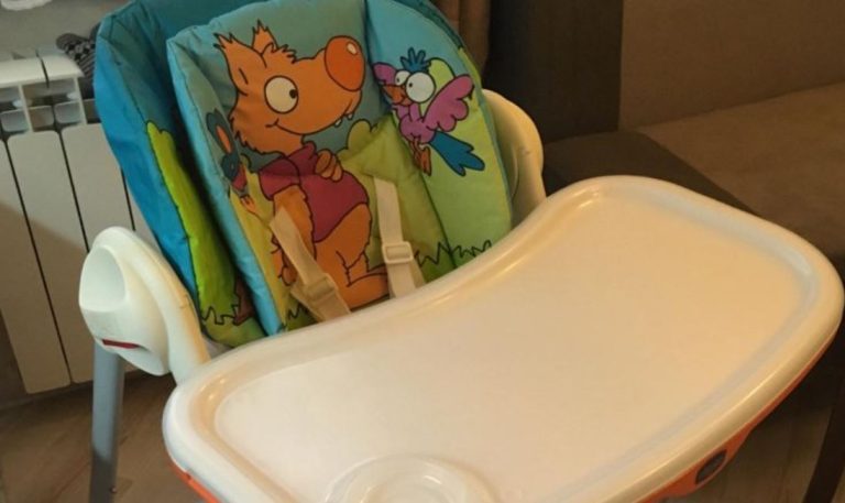 Антоніна ледве повернулася на роботу після тривалої декретної відпустки, як раптом старша донька попросила її стати нянею для онуки.