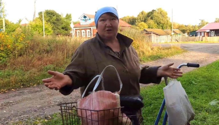 Батьки та друзі пропонували Марії різні способи влаштуватися у житті. Але дівчина розуміла, що має власний шлях.