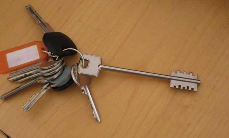 Коли я повернулася із заробітків, чоловік сподівався, що я вкладу свої гроші в наш будинок. Але я виїжджала зовсім з іншою метою.