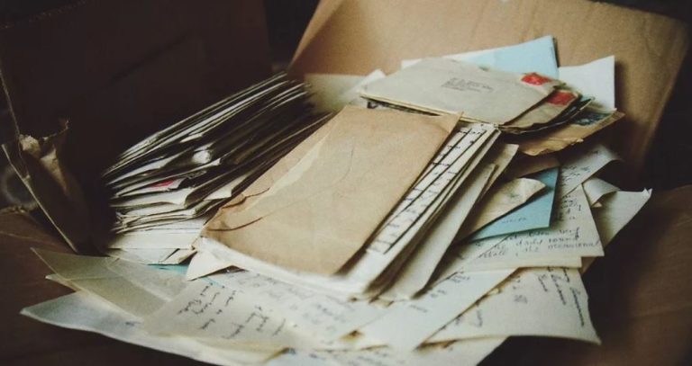 Після роз лучення з дружиною я вирішив працювати за кордоном, щоб допомагати дітям та своїй літній мамі. Але коли я повернувся на батьківщину, то зіштовхнувся зі зра дою.