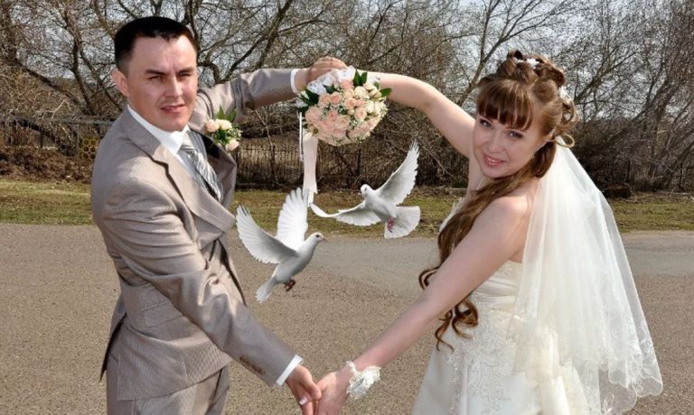 Я маю сумнів, чи варто мені йти на весілля свого сина. Те, що задумали батьки нареченої, ставить мене у безвихідне положення.