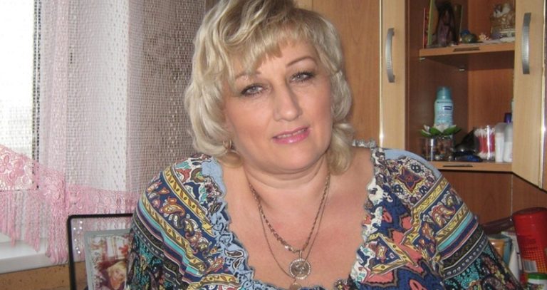 Через 40 років однокласники знову зустрілися, і почуття прокинулися. Тільки Наталя не знала як повідомити цю новину своїм дітям.