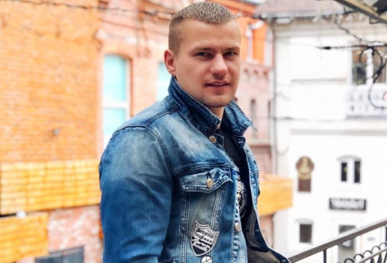 Настя з повагою ставилася до життєвої динаміки Михайла, через що вони зустрічалися дуже рідко. Але одного разу сестра Михайла розкрила Насті подробиці його життя.