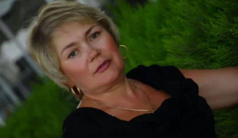 У 55 років я зрозуміла, що мої діти не цікавляться мною. У Німеччині, влаштувавшись на роботу, у мені причаївся глибокий смуток – я не знаю, до кого звернутися за підтримкою.