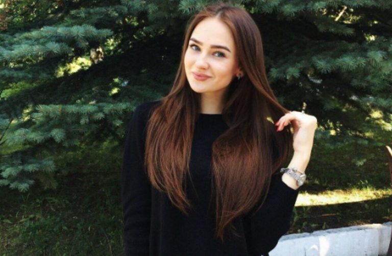 Марина привела свою племінницю до своєї оселі після смер ті сестри. Все було добре, поки Марина не помітила зв’язок між своїм чоловіком і племінницею.