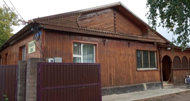 Коли сестра, у якої вже був позашлюбний син, заявила, що виходить заміж, ми не заперечували. А через рік пішли побачити її та жа хнулися від побаченого