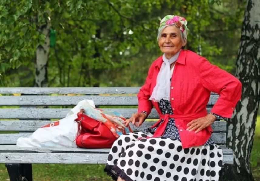 Большие старые дамы. Современная бабушка. Модные старушки. Стильные бабушки. Фотосессия в стиле бабушек.