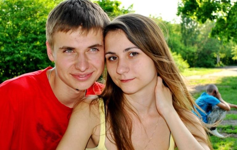 Настя познайомилася з привабливим хлопцем, проте, коли вона дізналася про його минуле, жа хнулася.