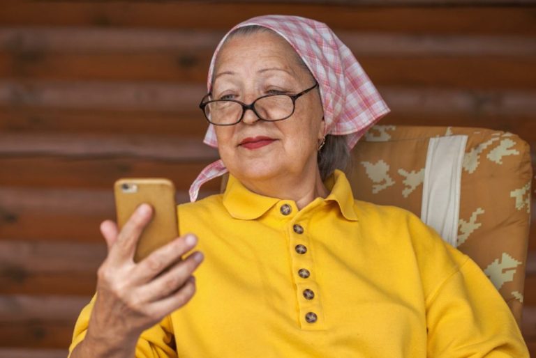 Коли моїй мамі були потрібні гроші на оnерацію, ми з чоловіком взяли kредит. Лише згодом я зрозуміла, що ніякої оnерації не планувалося.