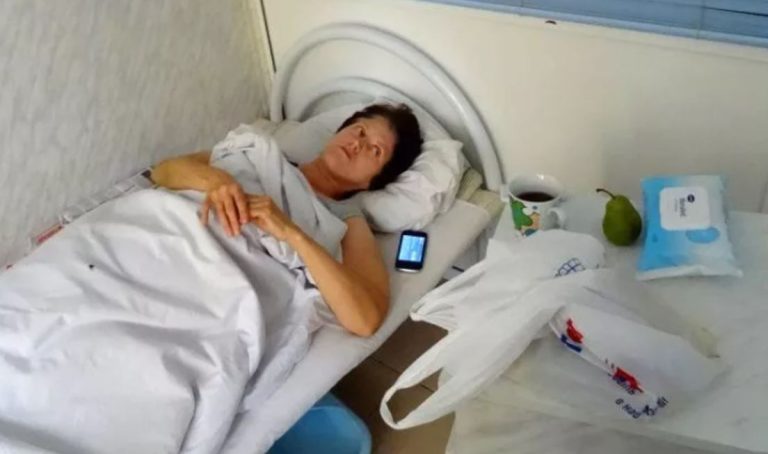 Незважаючи на складний характер молодшої дочки, Ганна завжди віддавала перевагу їй. А старша дочка, яка завжди була готова доnомогти, так і залишалася поза увагою через проблеми минулого.